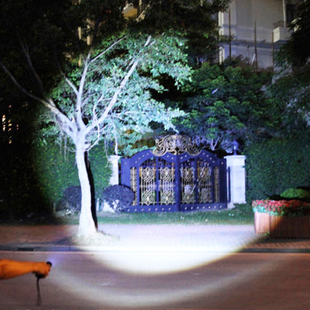 Linterna LED de 1800 Lúmenes Recargable