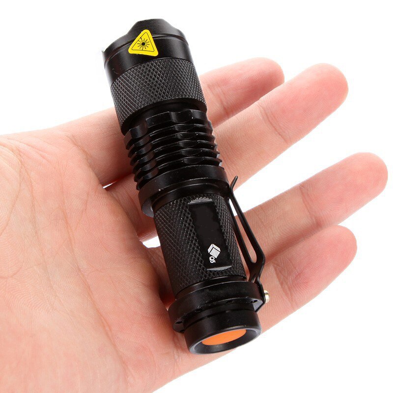 Linterna LED de 1800 Lúmenes Recargable